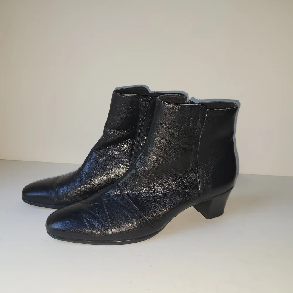 Munro chic versatile